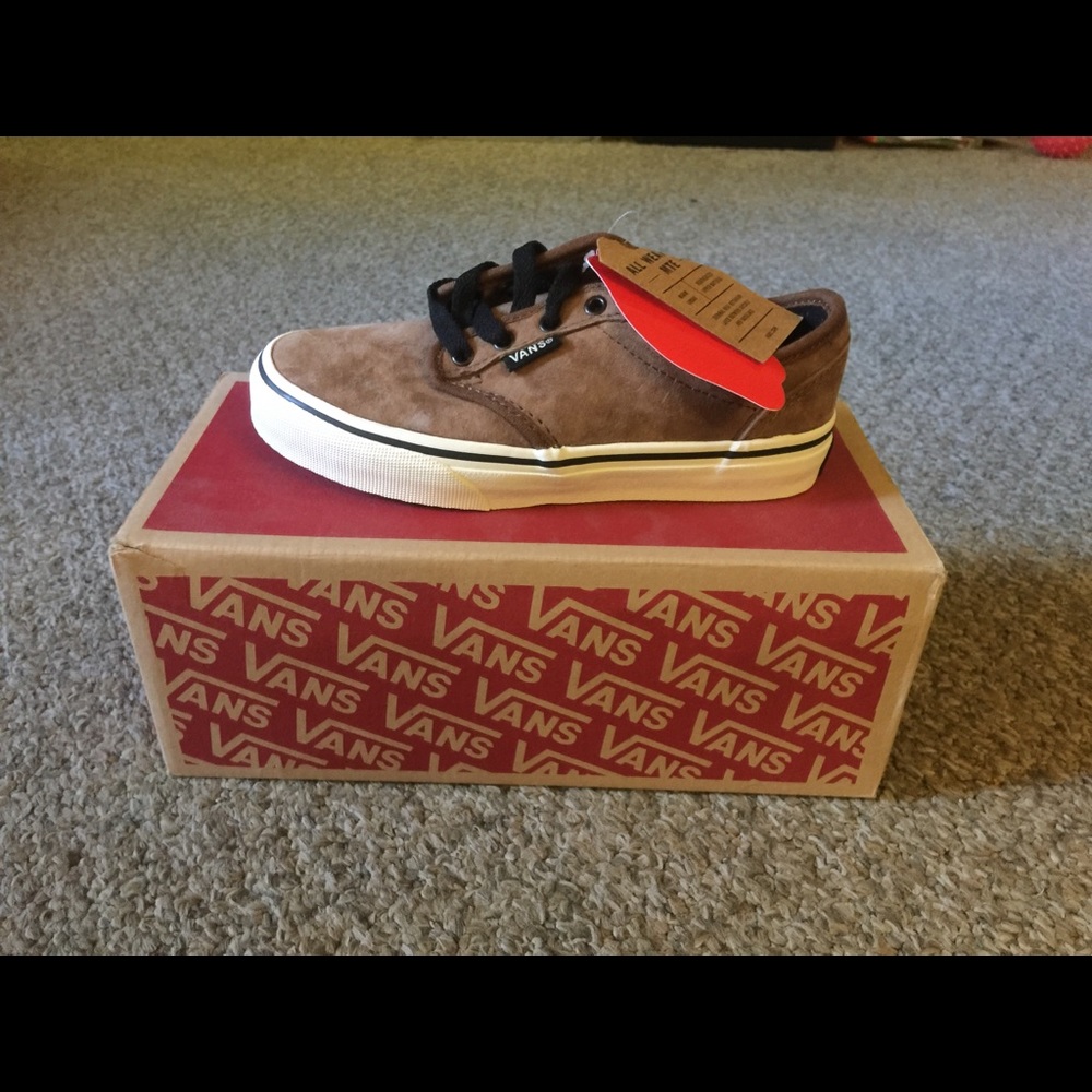Atwood kids vans, suede